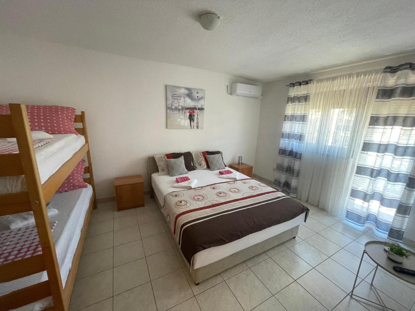 Apartments Mira Neum Exterior photo